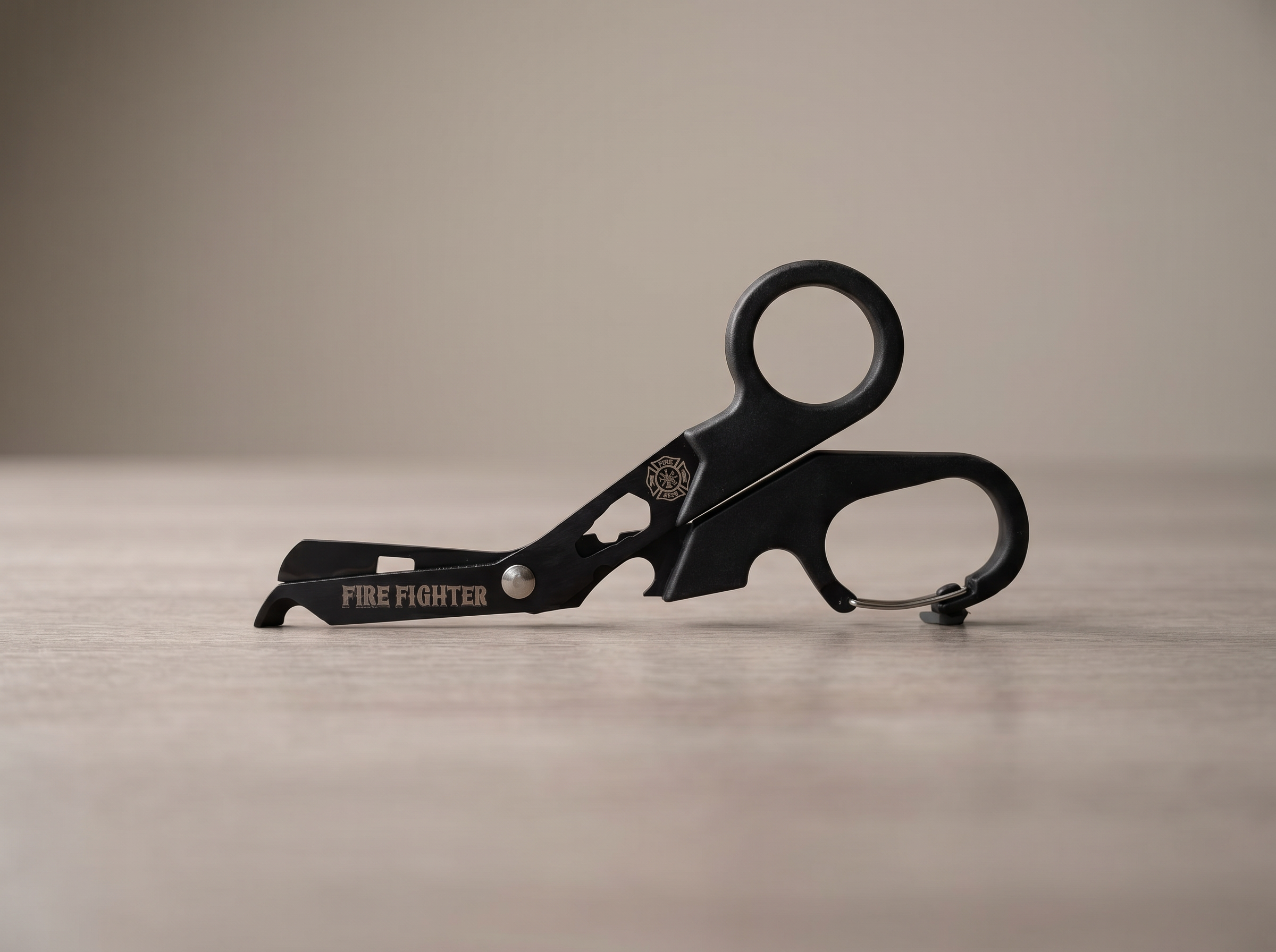 Trauma Shears Multitool for First Responders