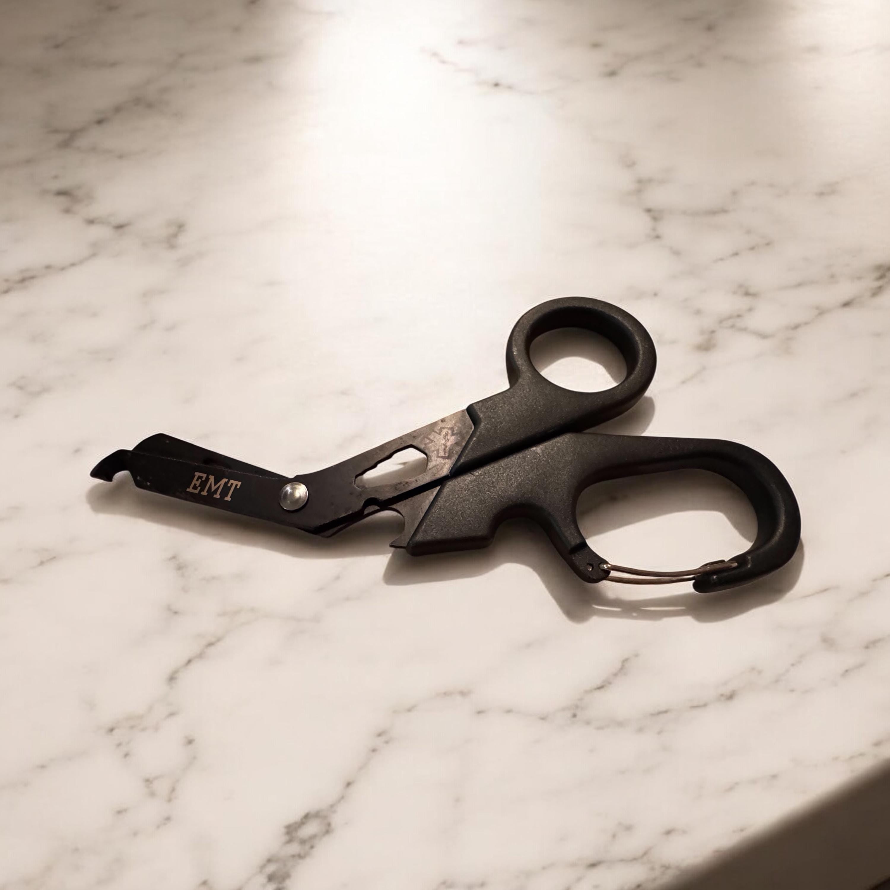 Trauma Shears Multitool for First Responders